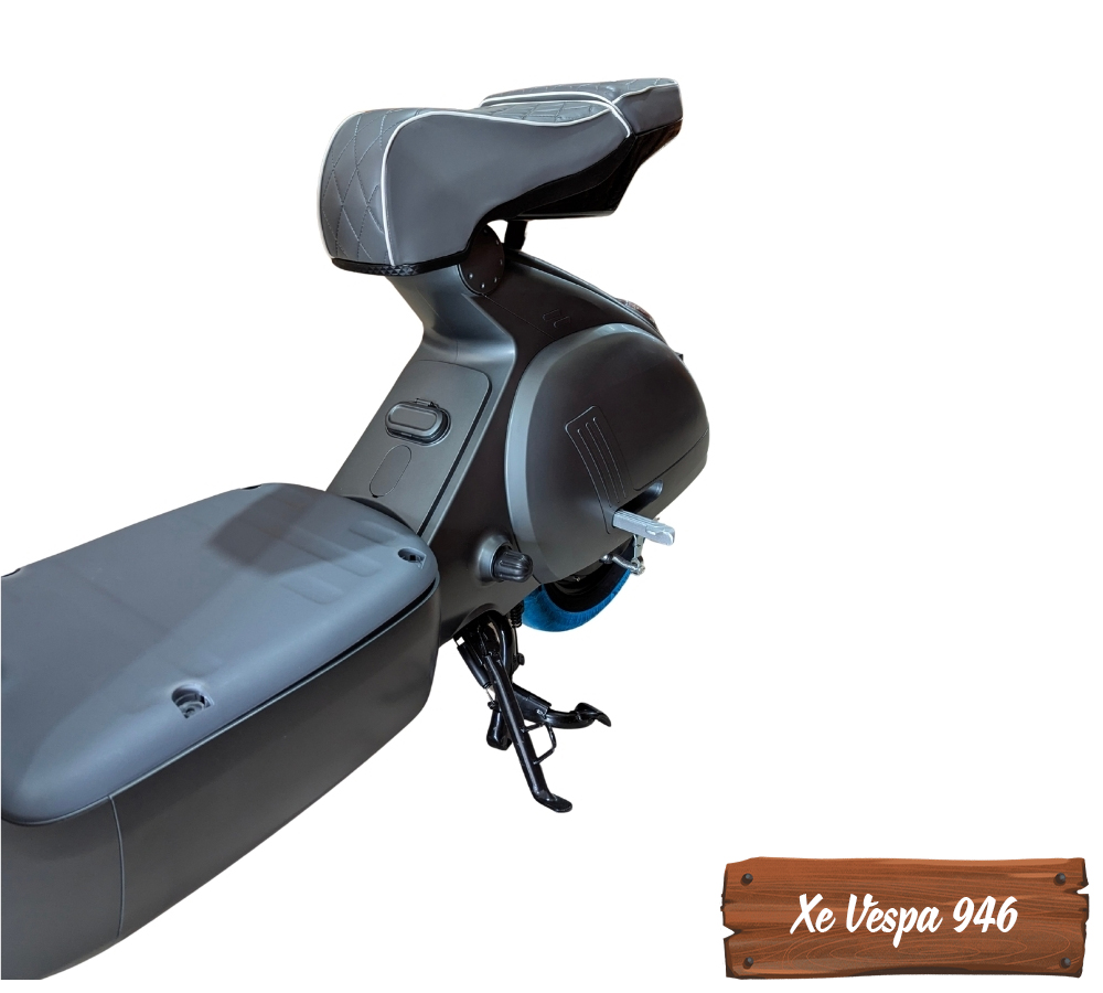 Xe Vespa 946-2